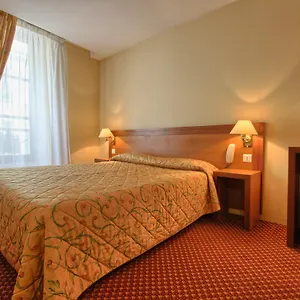 Hotel La Dependance, París