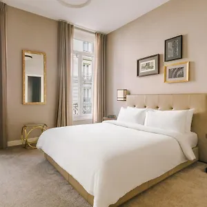 Sonder Le Frochot Parigi