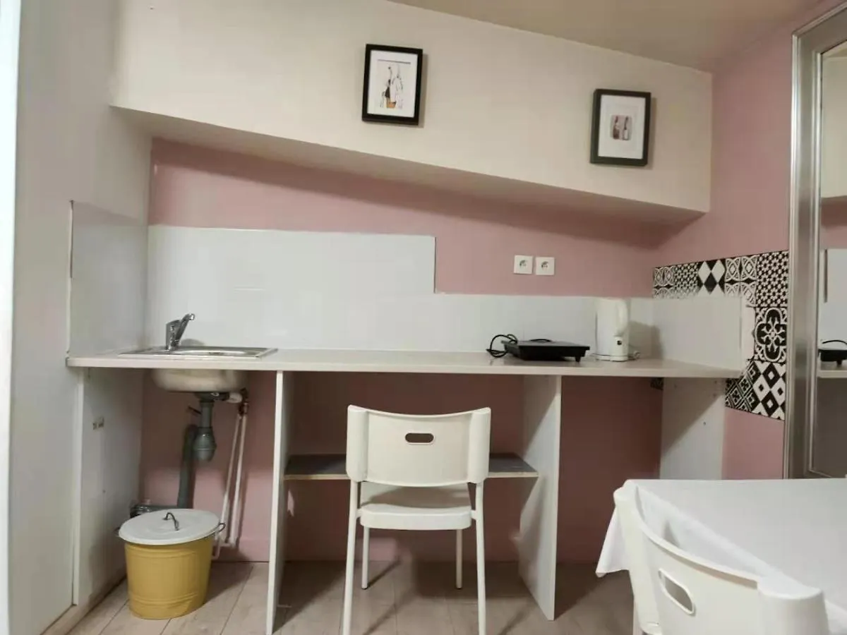 Fleur De Paris Hostel Franciaország